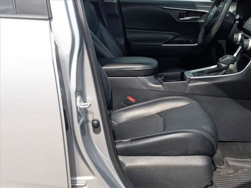 Used 2020 Toyota RAV4 XLE w/ All Weather Liner Package image 19
