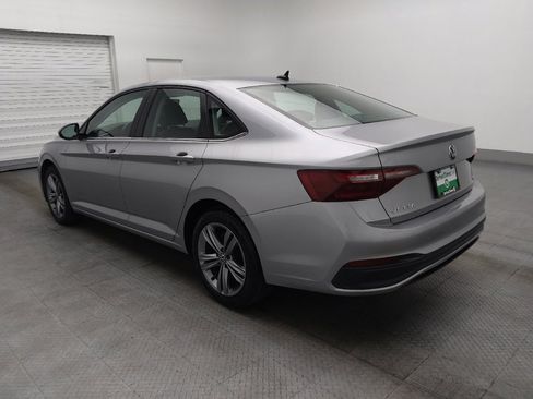 Used 2024 Volkswagen Jetta SE image 3