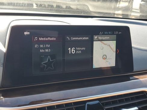 Used 2018 BMW 530i xDrive w/ Premium Package image 27