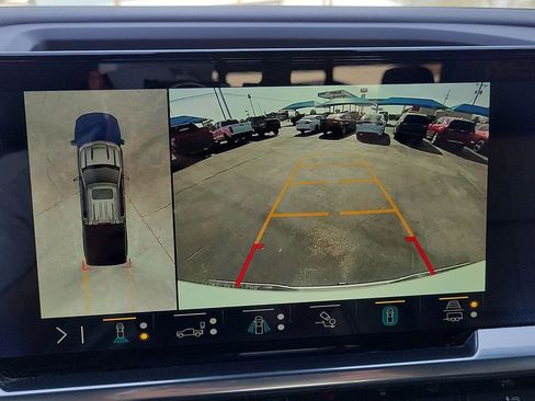 Used 2023 Chevrolet Silverado 1500 High Country w/ Z71 Off-Road Package image 14