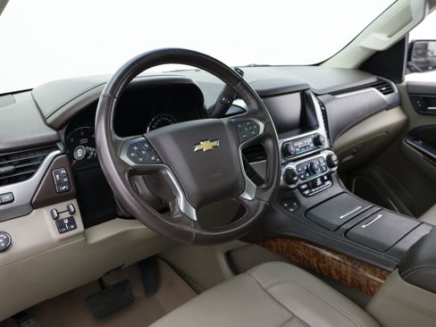 Used 2019 Chevrolet Tahoe Premier RWD image 13