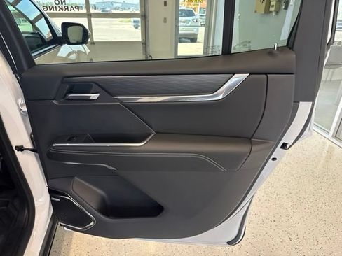 Used 2026 GMC Acadia Elevation w/ LPO, Floor Liner Package AWD/4WD image 41