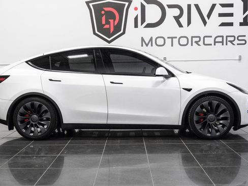 Used 2020 Tesla Model Y Performance image 11