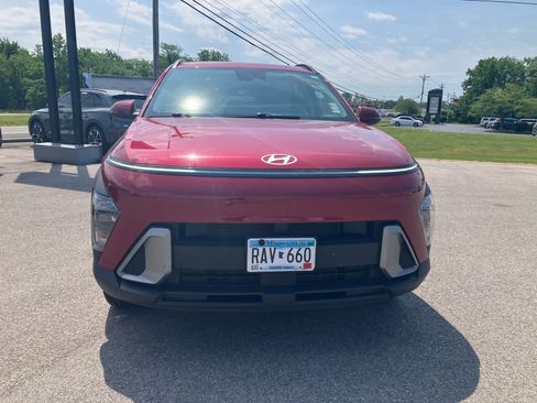Used 2024 Hyundai Kona SEL AWD/4WD image 2