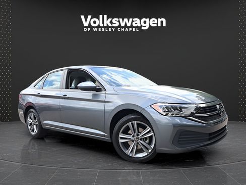 Certified 2024 Volkswagen Jetta SE FWD image 1