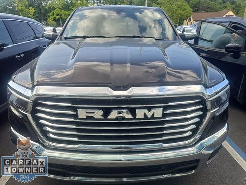 Used 2025 RAM 1500 Laramie AWD/4WD image 3
