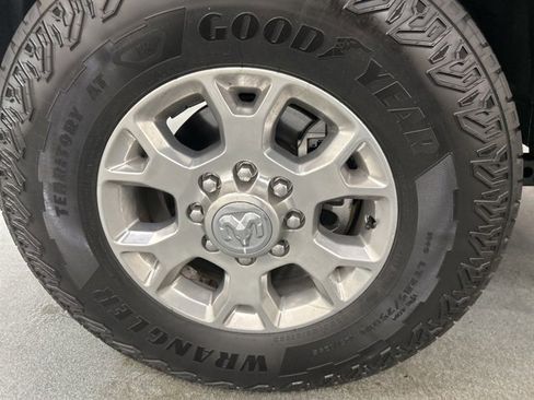 Used 2024 RAM 2500 Laramie image 27
