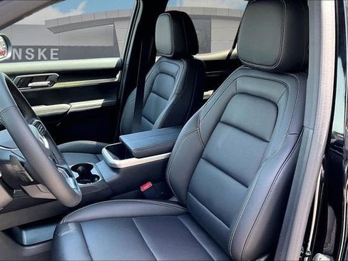 New 2026 GMC Terrain Elevation w/ Elevation Premium Package AWD/4WD image 11