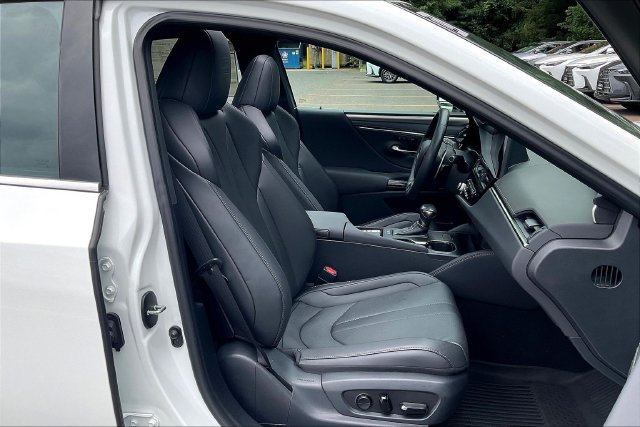 Used 2023 Lexus ES 350 F Sport w/ Accessory Package (Z2) FWD image 29