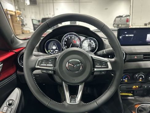Certified 2025 MAZDA MX-5 Miata Club w/ Weather Package RWD image 15