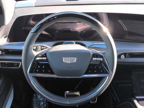 Used 2026 Cadillac Vistiq Sport AWD/4WD image 14