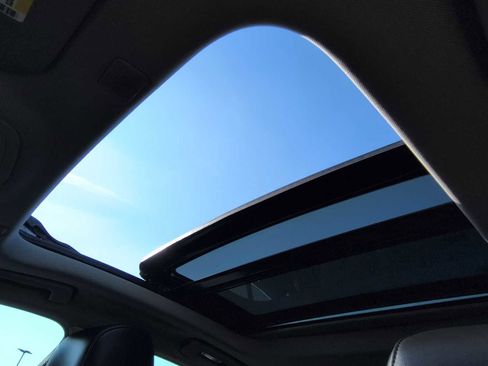 Used 2017 Cadillac CTS Luxury image 22