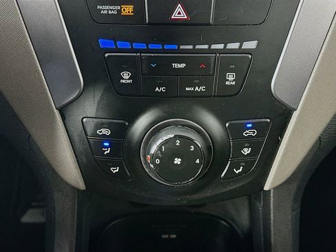 Used 2013 Hyundai Santa Fe Sport w/ Popular Equipment Pkg FWD image 18