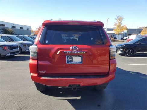Used 2019 Toyota 4Runner SR5 Premium image 5
