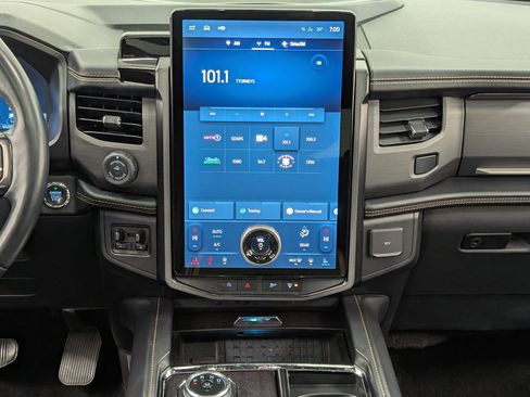 Used 2022 Ford Expedition Max Platinum image 30