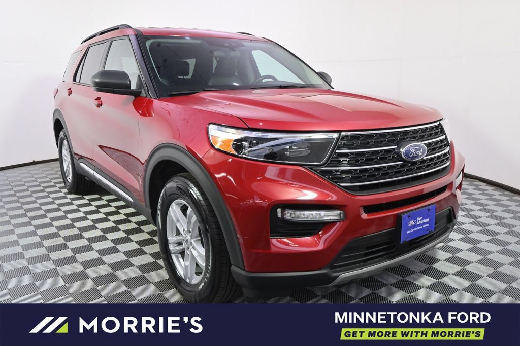 Used 2023 Ford Explorer XLT w/ Equipment Group 202A AWD/4WD image 9