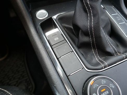Certified 2022 Volkswagen Tiguan SE AWD/4WD image 34