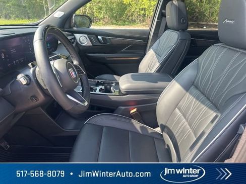 Used 2025 Buick Enclave Avenir w/ Super Cruise Package AWD/4WD image 23