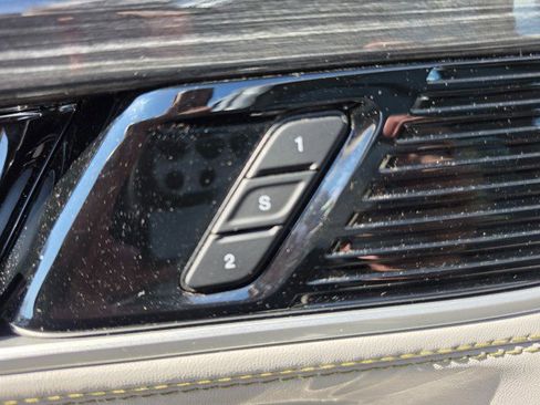 Used 2022 Jeep Wagoneer Series III w/ Premium Group I image 37