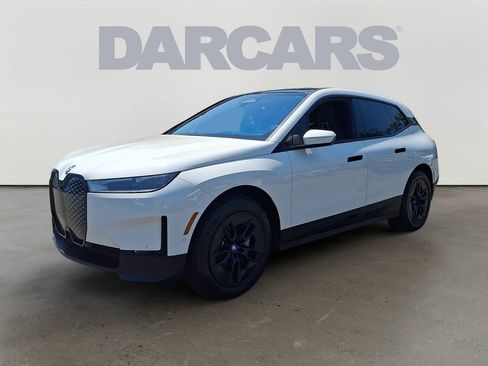 Used 2024 BMW iX xDrive50 w/ Convenience Package AWD/4WD image 3