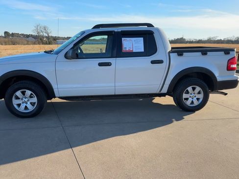 Used 2010 Ford Explorer Sport Trac XLT image 5