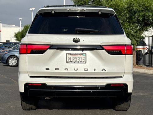 Used 2024 Toyota Sequoia Platinum AWD/4WD image 9