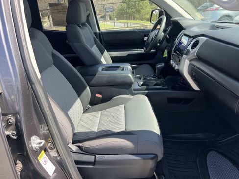 Used 2016 Toyota Tundra SR5 w/ SR5 Upgrade Package image 13