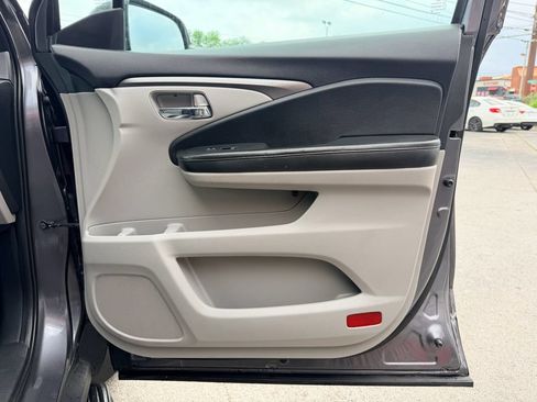 Used 2016 Honda Pilot EX image 24