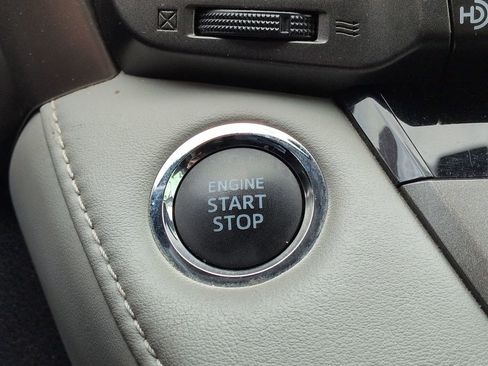 Used 2014 Toyota RAV4 Limited FWD image 29