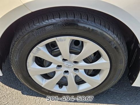 Used 2024 Toyota Corolla LE FWD image 17