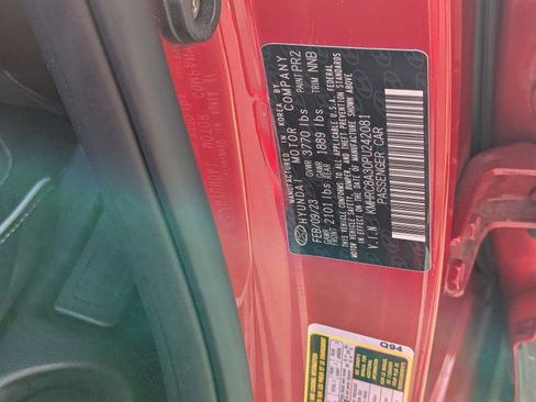 Used 2023 Hyundai Venue Limited FWD image 31