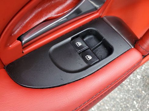 Used 2018 Maserati GranTurismo Sport image 27