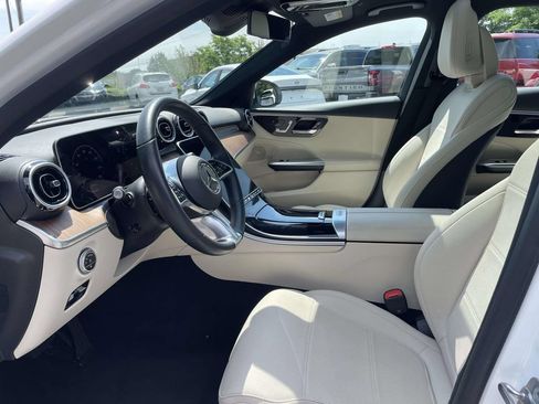 Used 2025 Mercedes-Benz C 300 Sedan image 15