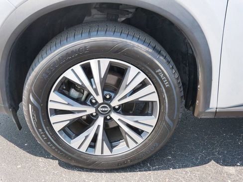 Used 2023 Nissan Rogue SV image 6