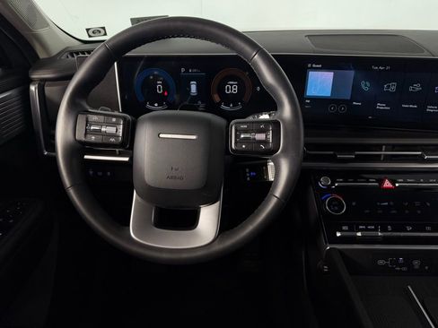 Used 2025 Hyundai Santa Fe SEL image 13