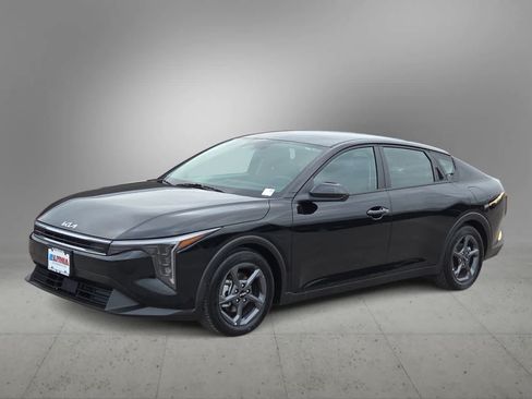 Used 2025 Kia K4 FWD image 1