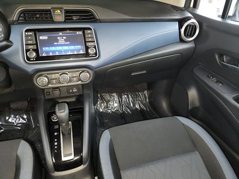 Used 2025 Nissan Versa SV FWD image 17