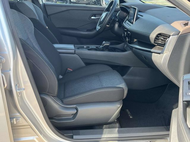 Used 2021 Nissan Rogue SV FWD image 23