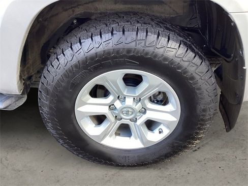 Used 2021 Toyota 4Runner SR5 Premium w/ Moonroof Package image 14