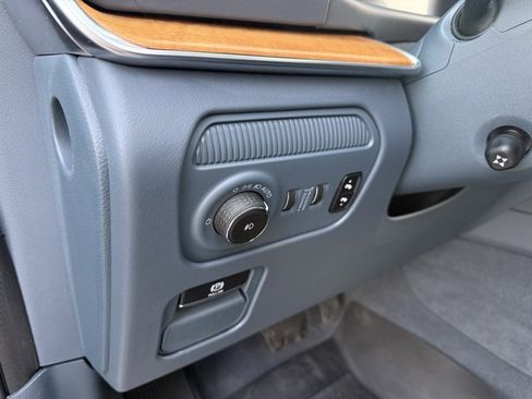 Used 2022 Jeep Grand Wagoneer Series II w/ Premium Group II image 21