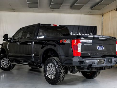 Used 2019 Ford F250 XLT w/ XLT Premium Package image 10