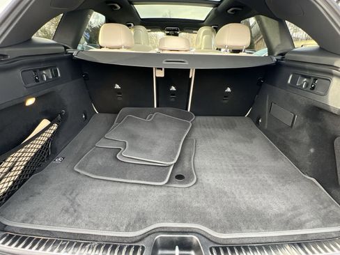 Used 2024 Mercedes-Benz GLC 300 4MATIC image 26