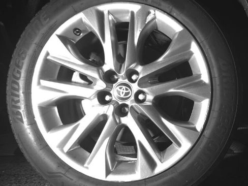 Used 2023 Toyota Highlander Limited image 14