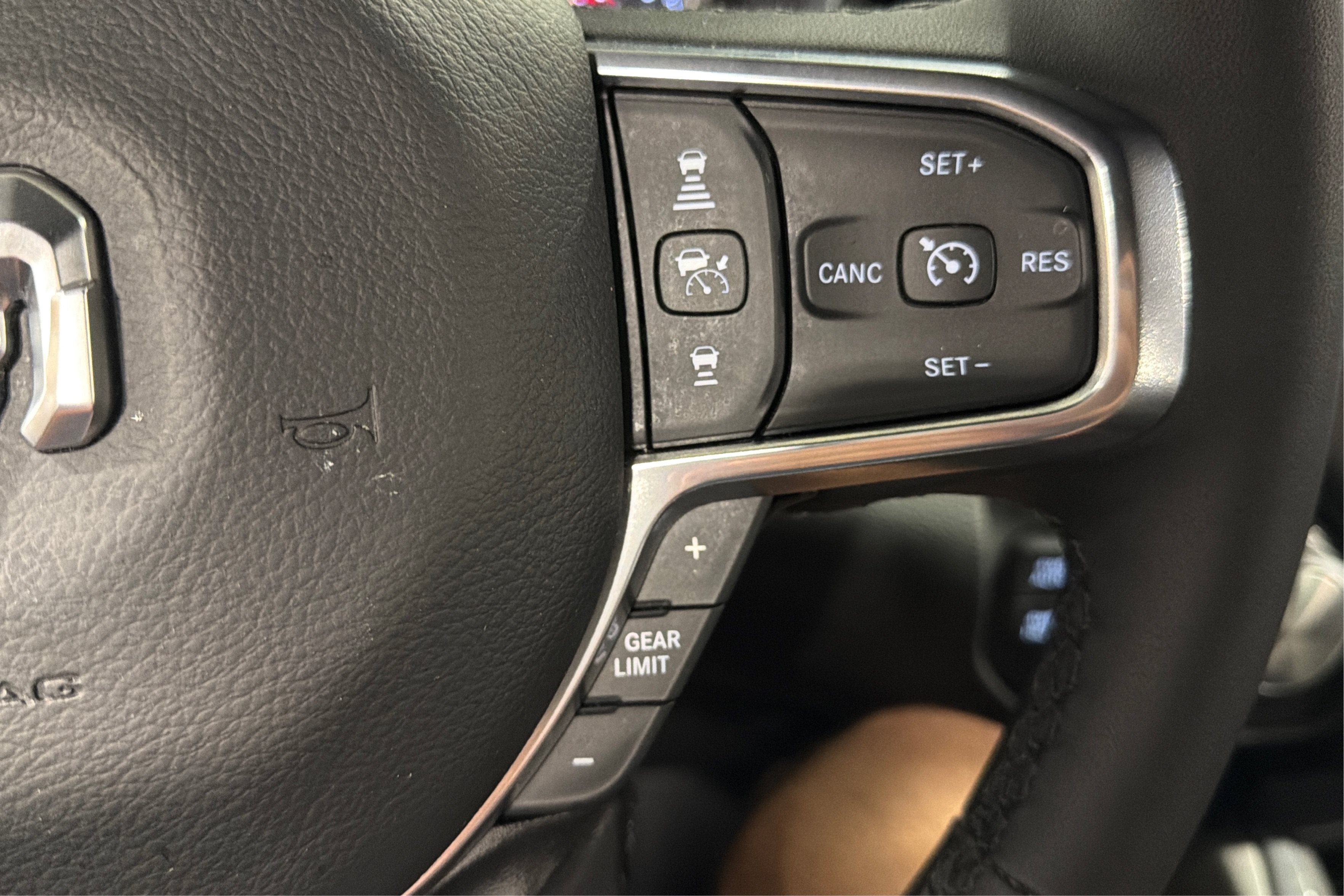 Used 2026 RAM 1500 Laramie AWD/4WD image 25