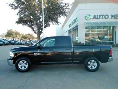 Used 2024 RAM 1500 Classic SLT image 10