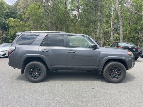 Used 2023 Toyota 4Runner SR5 AWD/4WD image 6