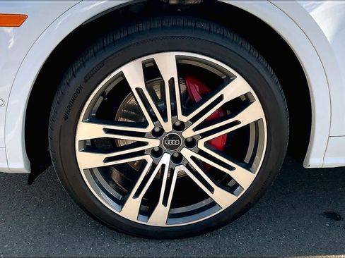 Used 2020 Audi SQ5 Prestige w/ Prestige Package image 12