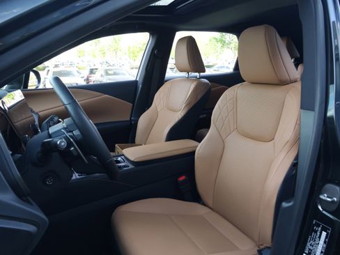 Used 2025 Lexus RX 350 Premium w/ Accessory Package (Z1) image 34