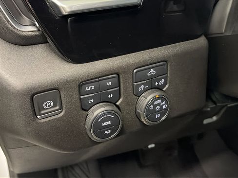 Certified 2022 Chevrolet Silverado 1500 RST image 9