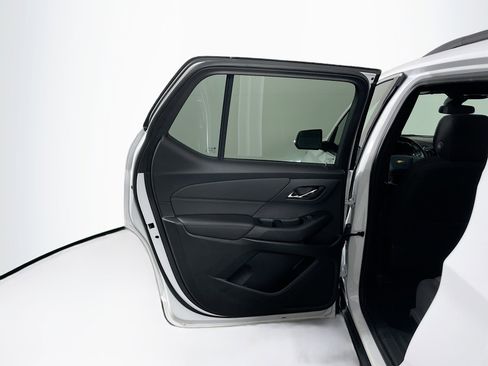 Used 2023 Chevrolet Traverse LT image 25